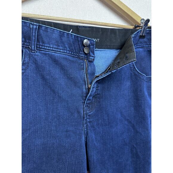 Lane Bryant Flare Dark Wash High Rise Jeans Size 22 Stretch 29” Inseam - Picture 5 of 16